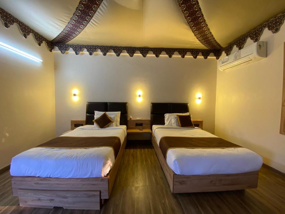 City The Village Beach Resort Laeja Exterior photo