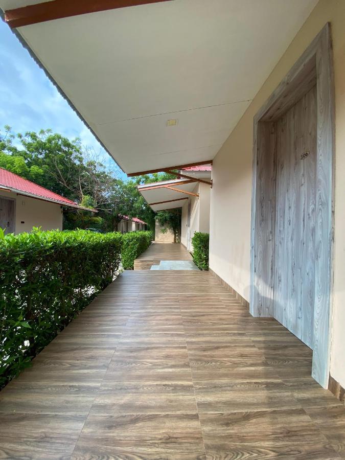City The Village Beach Resort Laeja Exterior photo