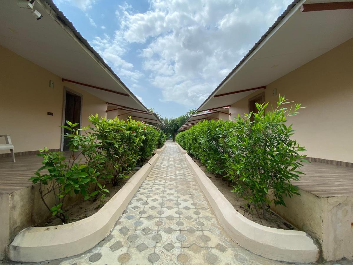 City The Village Beach Resort Laeja Exterior photo